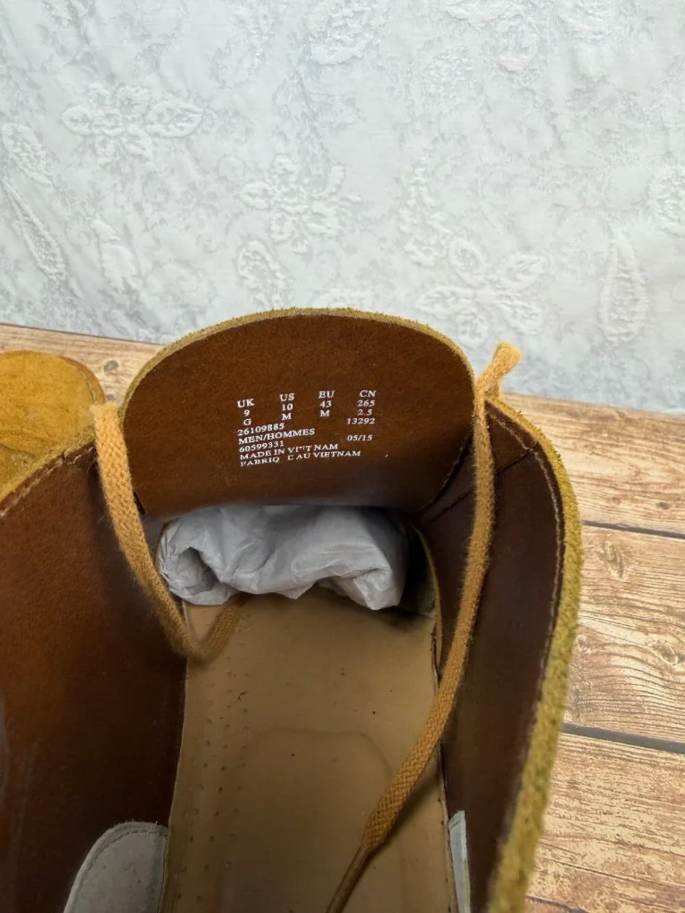 Clarks Men’s Brown Tan Suede Chukka Desert Boots Lace Up Ankle Size 10